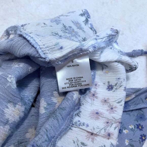 Hippie Rose NWT Blue and White Combo Floral Tank Top Juniors Various - Picture 10 of 11